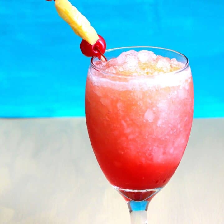 Kiss on the Lips drink in goblet